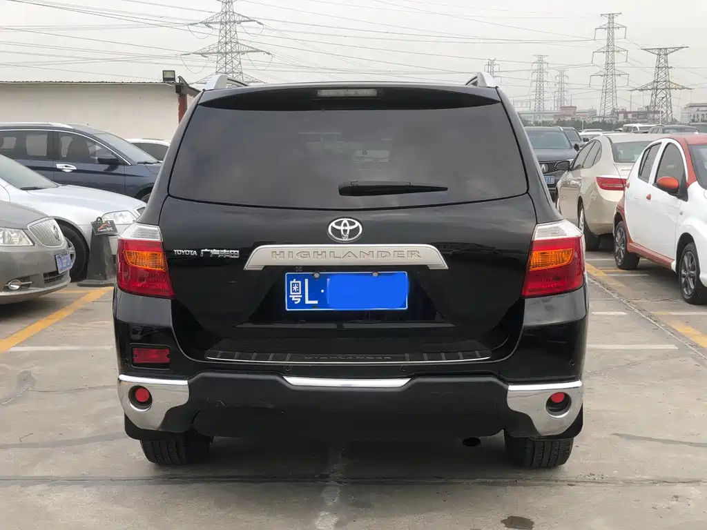 TOYOTA HIGHLANDER 2010