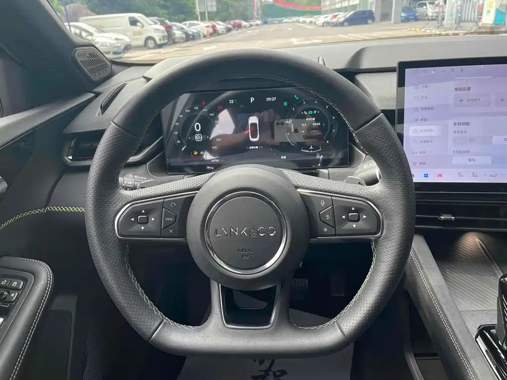 LYNK&CO 03 2023