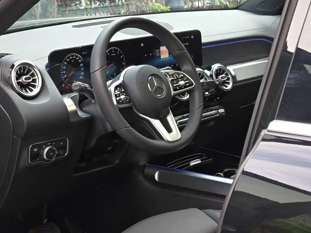 MERCEDES BENZ GLB 2021