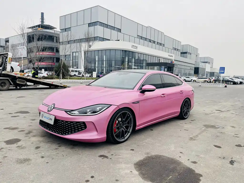 VOLKSWAGEN LAMANDO 2022