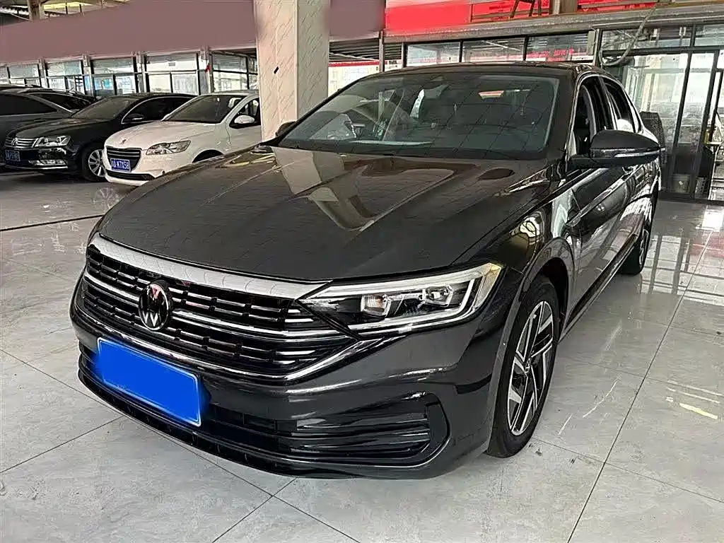 VOLKSWAGEN SAGITAR 2022