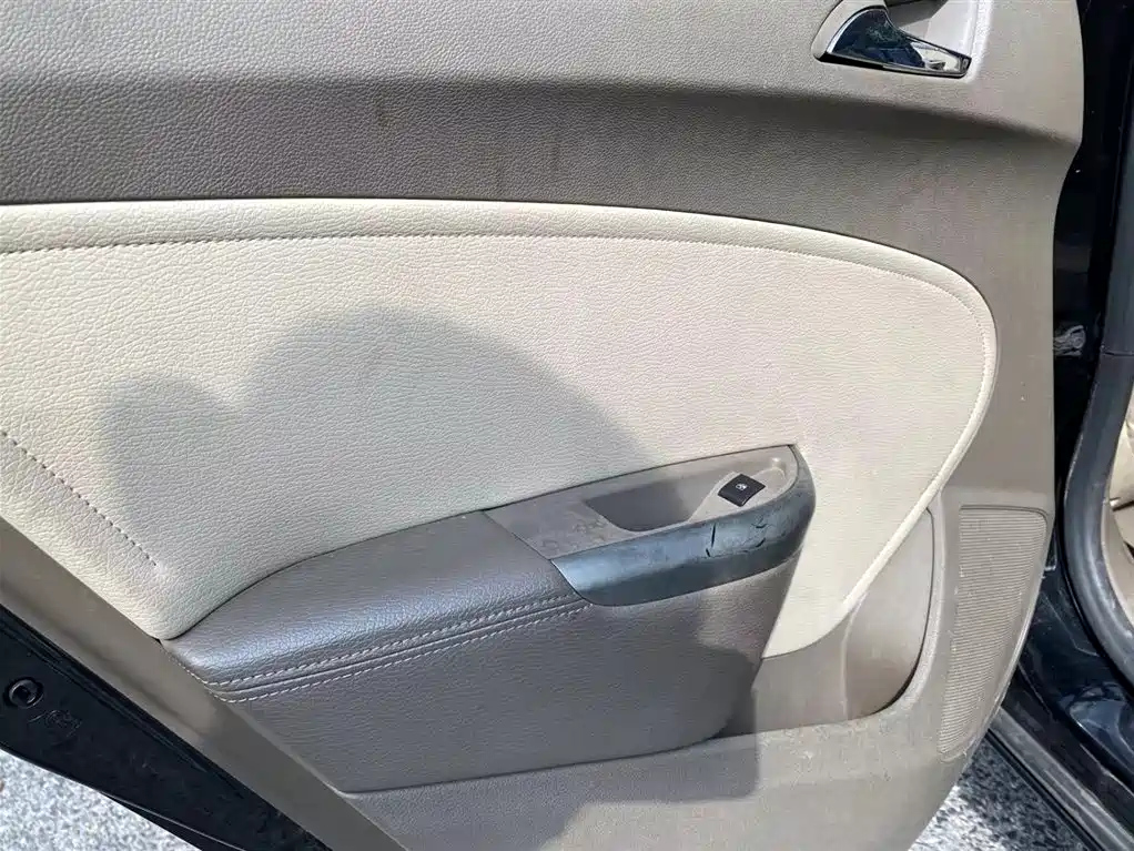 BUICK EXCELLE 2011