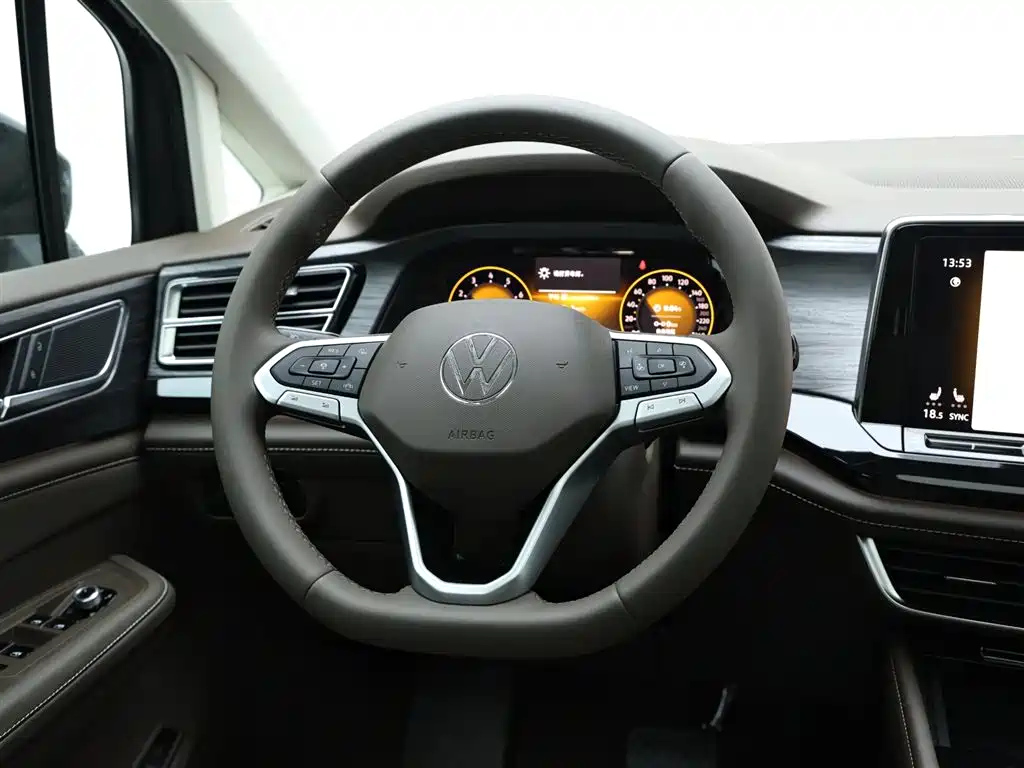 VOLKSWAGEN VILORAN 2024