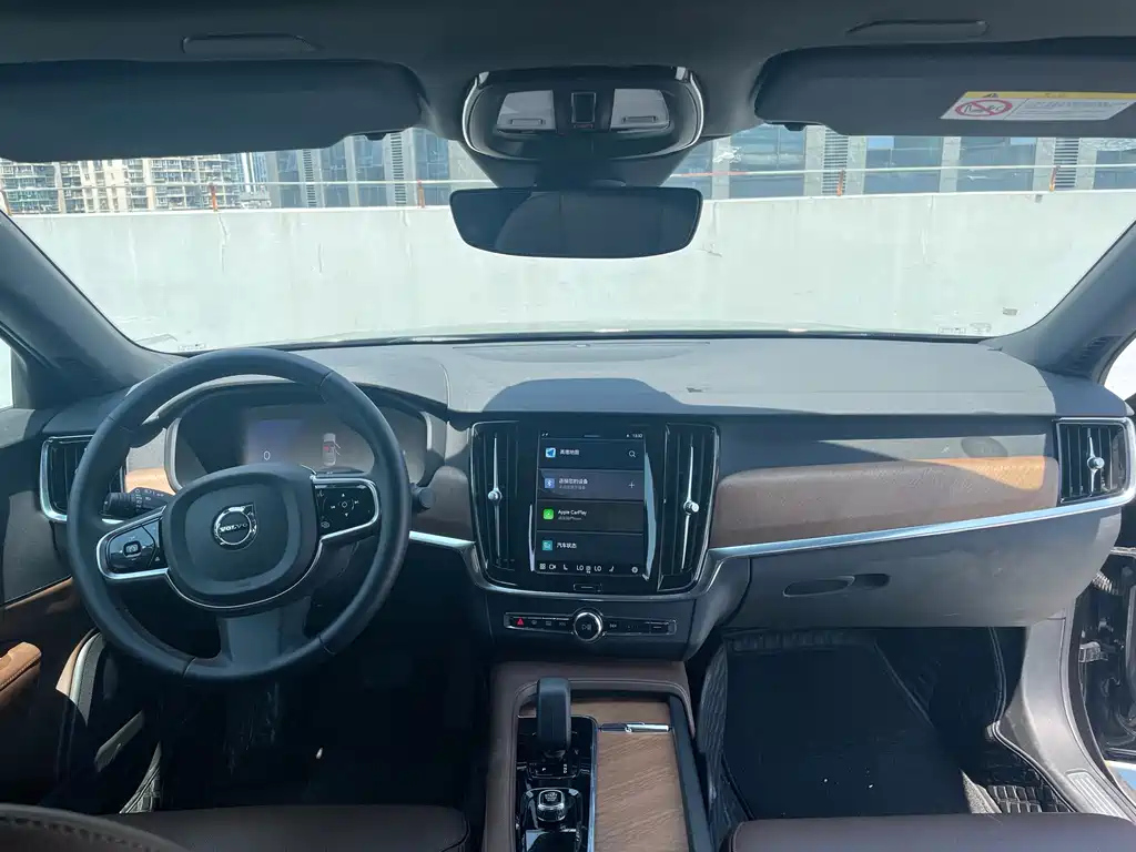 VOLVO S90 2022