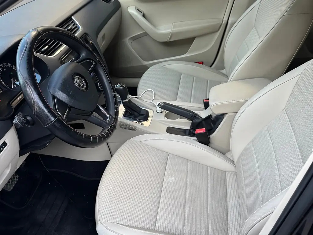 SKODA OCTAVIA 2017