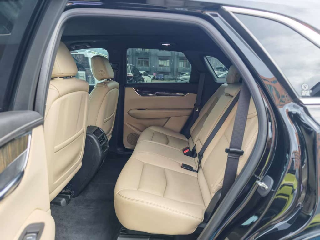 CADILLAC XT5 2018