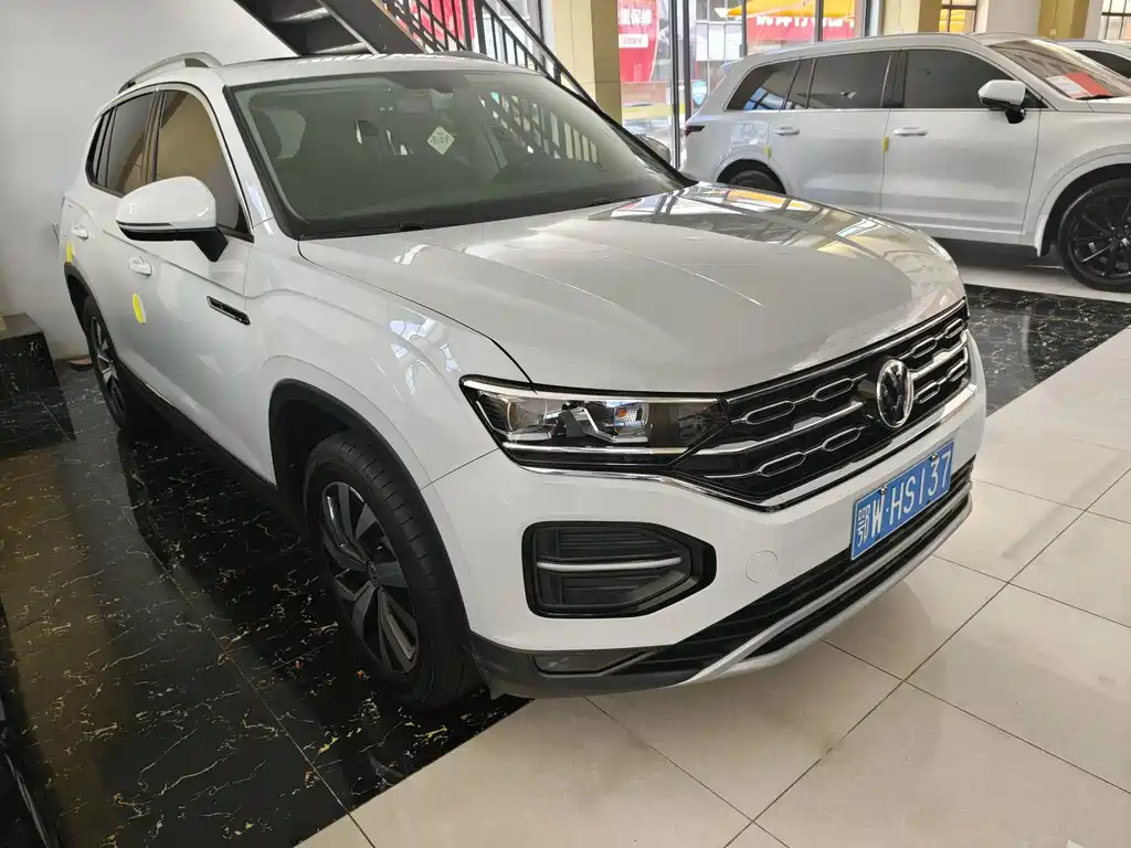 VOLKSWAGEN TAYRON 2020