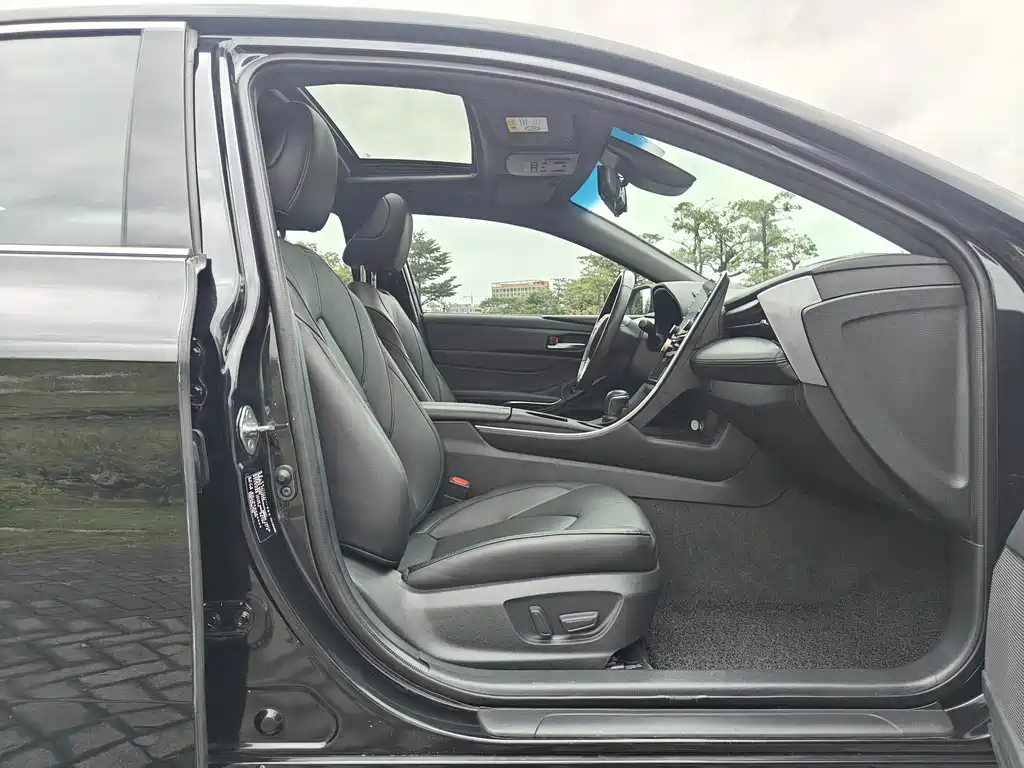 TOYOTA AVALON 2019