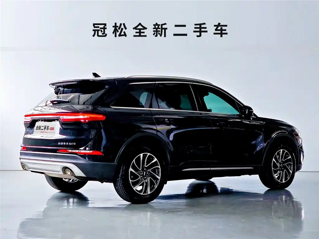 LINCOLN ADVENTURER 2020
