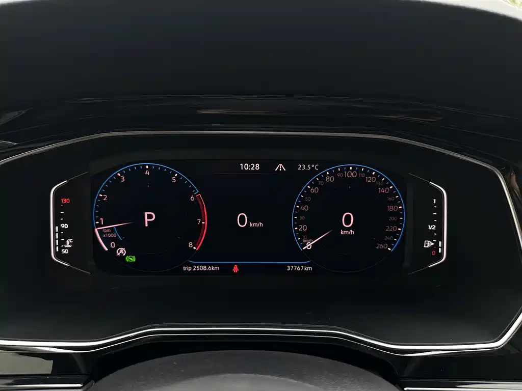 VOLKSWAGEN SAGITAR 2022