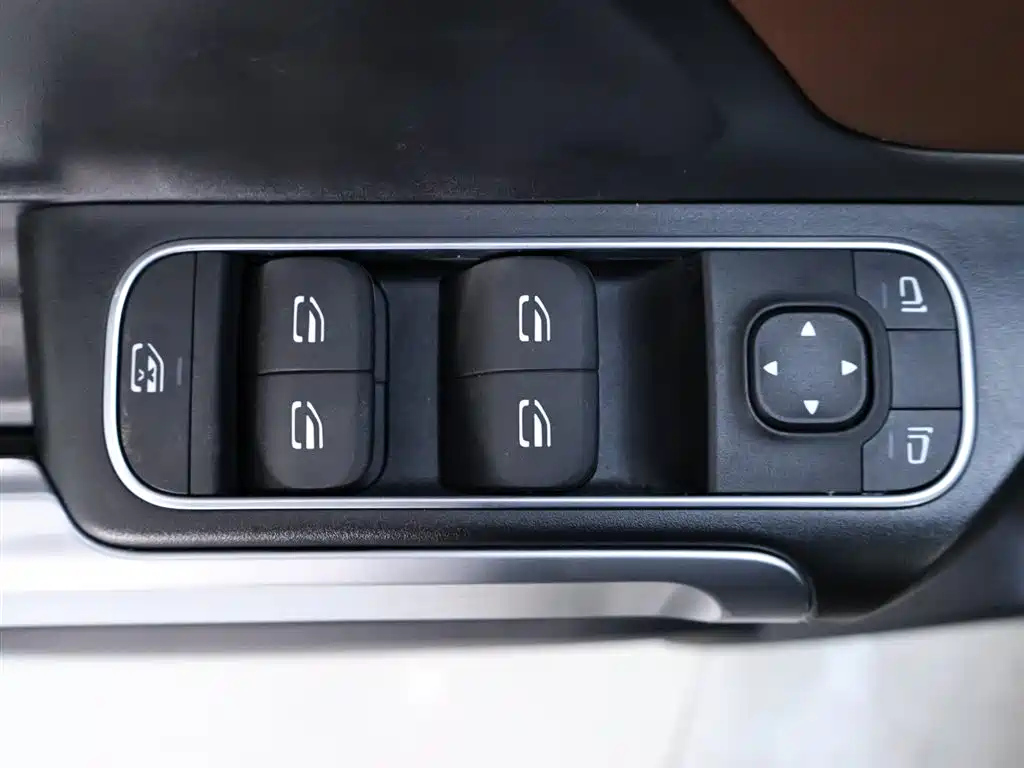 MERCEDES BENZ GLB 2022