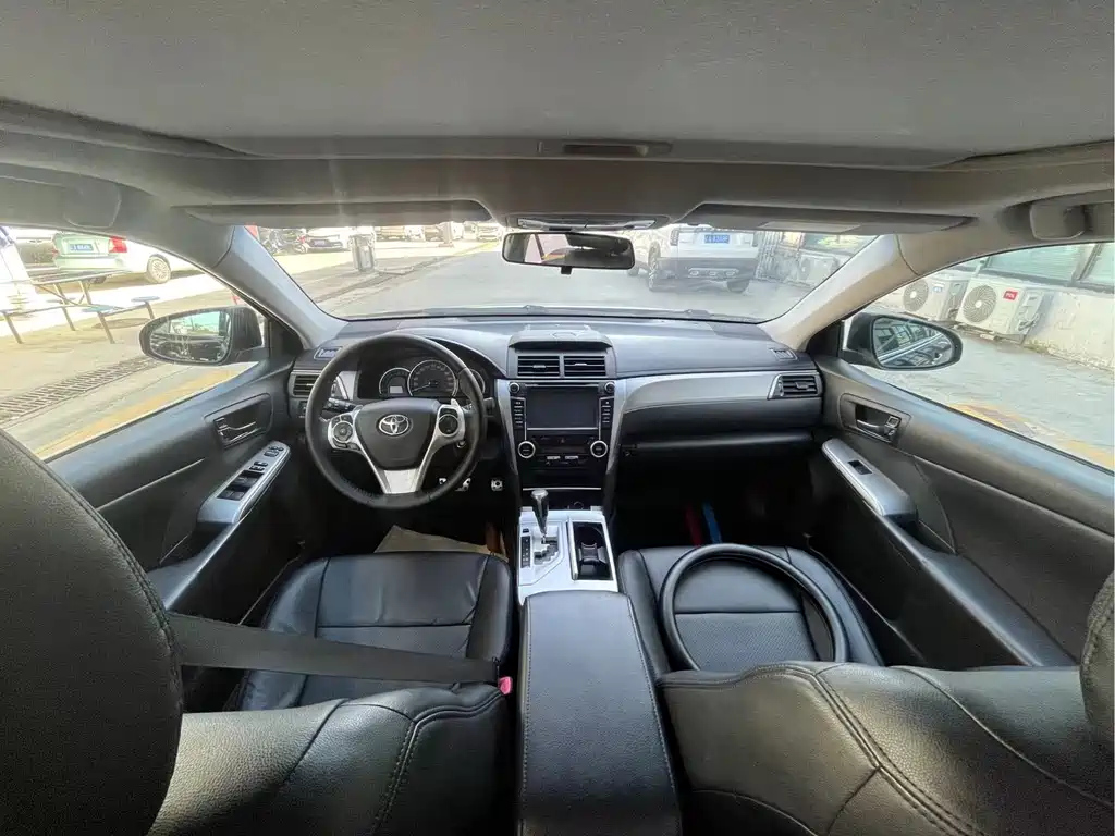 TOYOTA CAMRY 2014