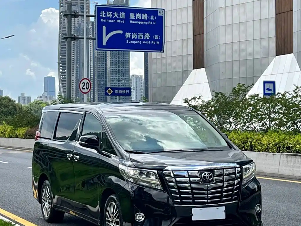 TOYOTA ALPHARD 2015