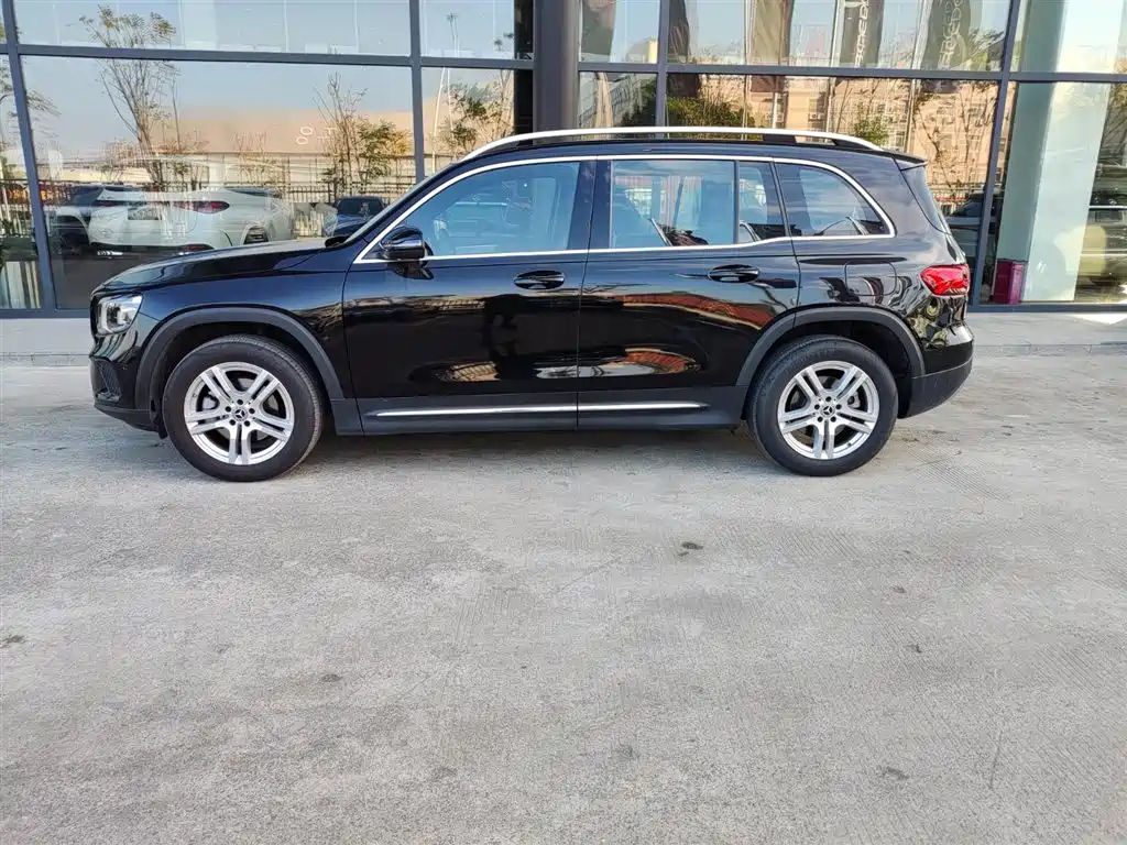 MERCEDES BENZ GLB 2022