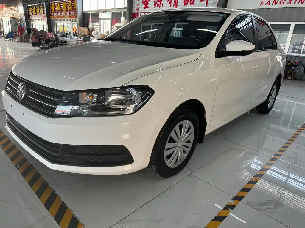 VOLKSWAGEN SANTANA 2021
