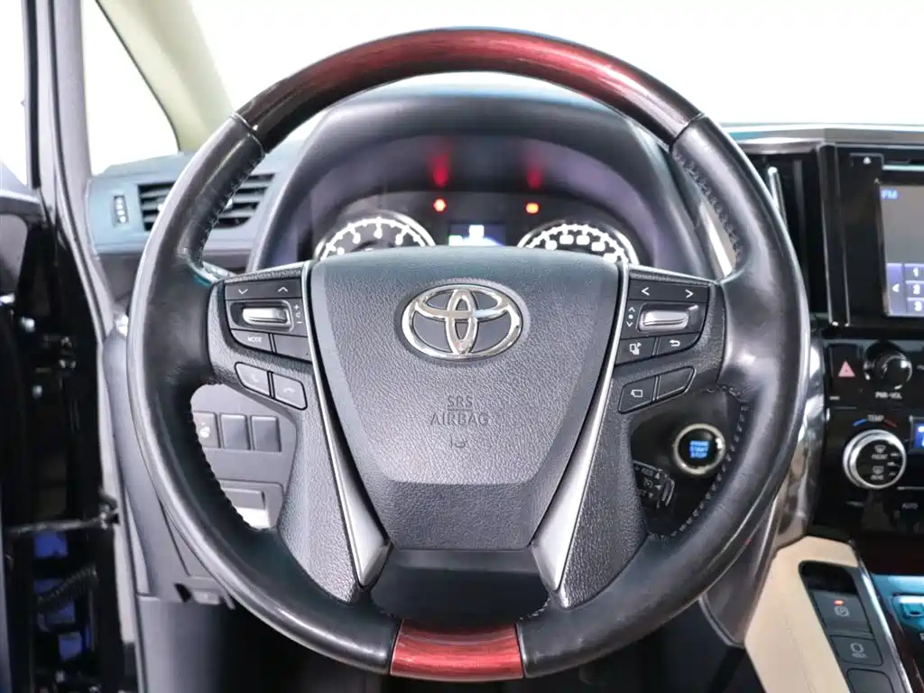 TOYOTA ALPHARD 2017