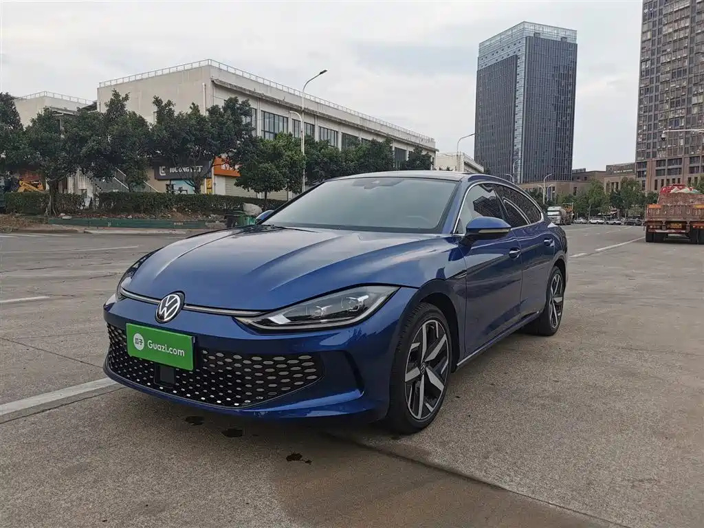 VOLKSWAGEN LAMANDO 2022