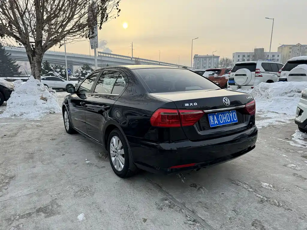VOLKSWAGEN LAVIDA 2013