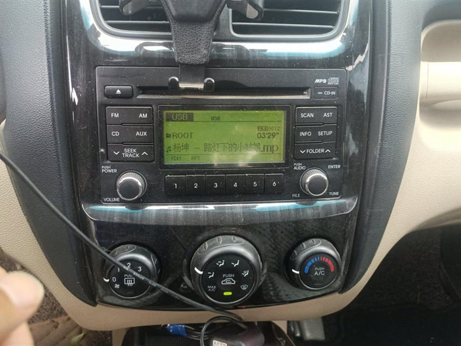 KIA SPORTAGE 2012