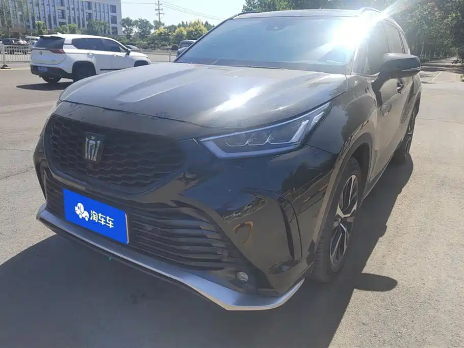 TOYOTA CROWN LUFANG 2021