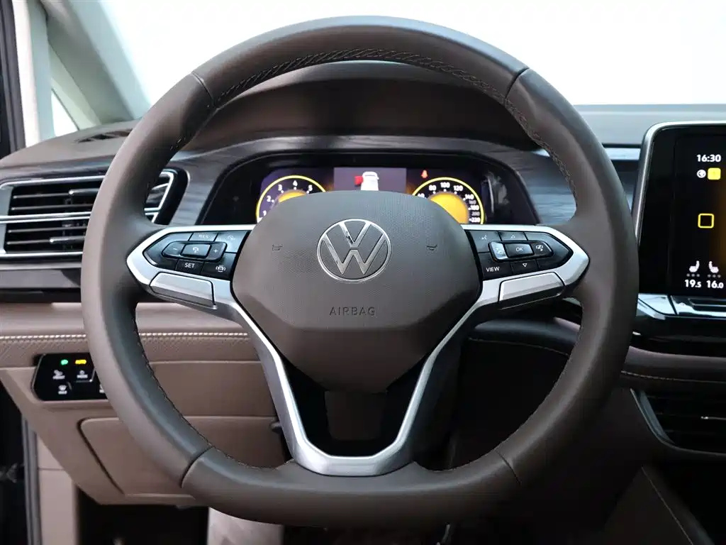 VOLKSWAGEN VILORAN 2024