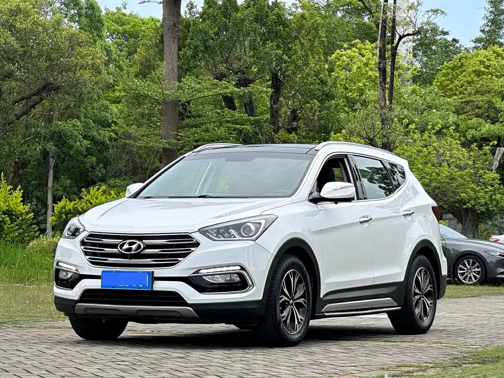 HYUNDAI SANTAFE 2017