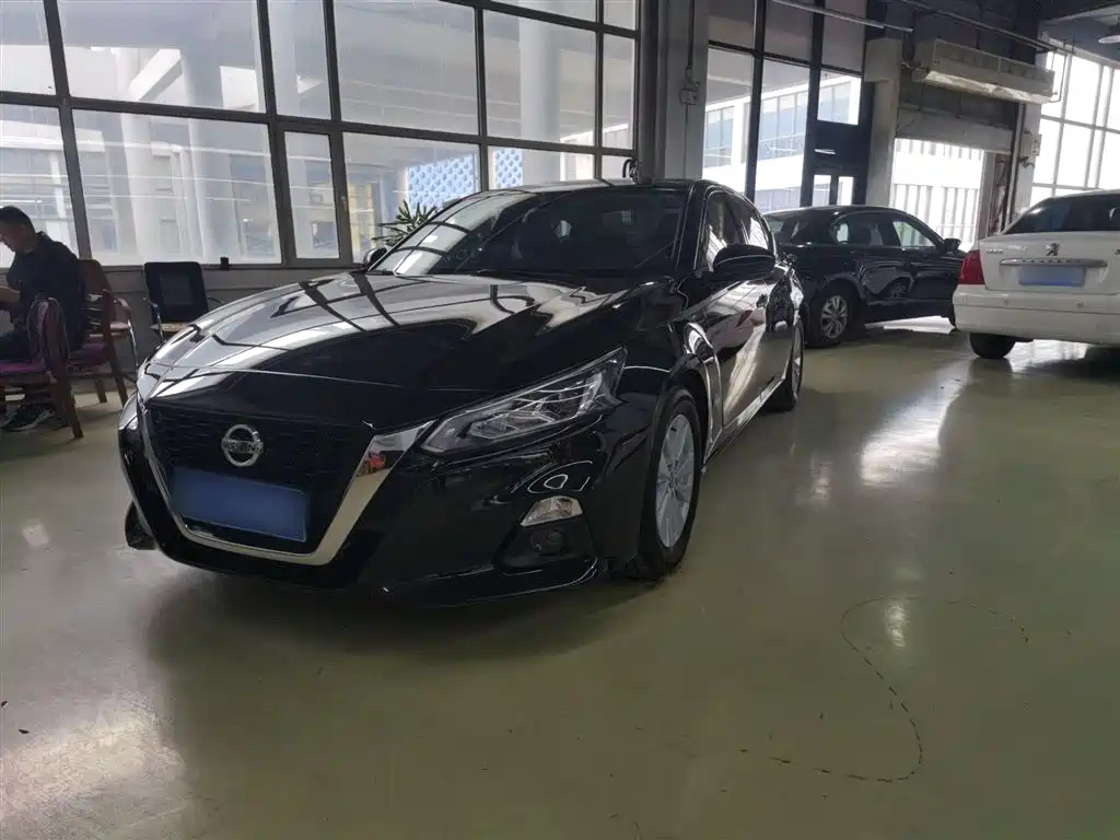 NISSAN TEANA 2019