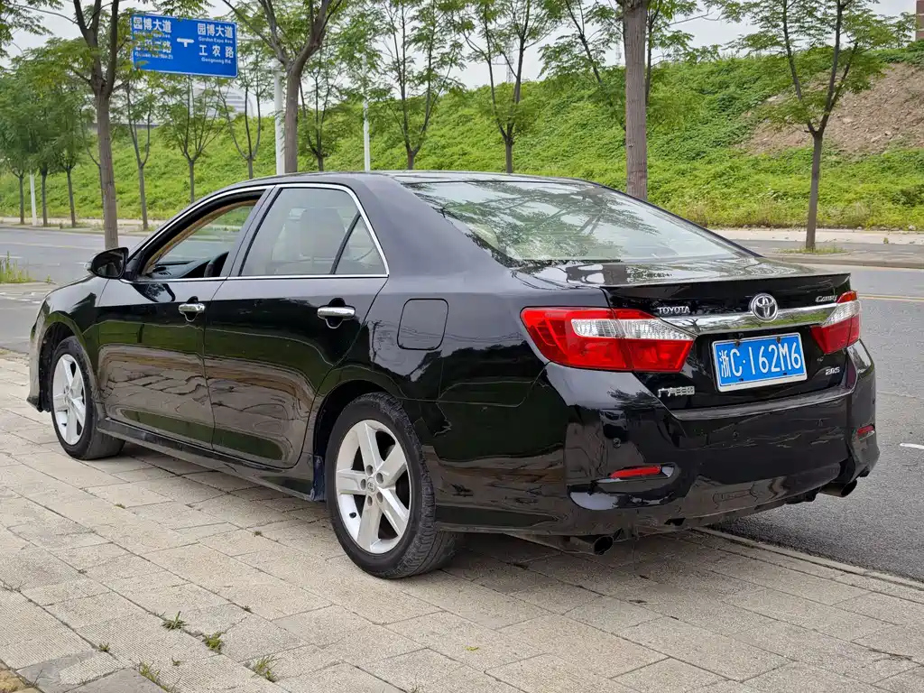 TOYOTA CAMRY 2012