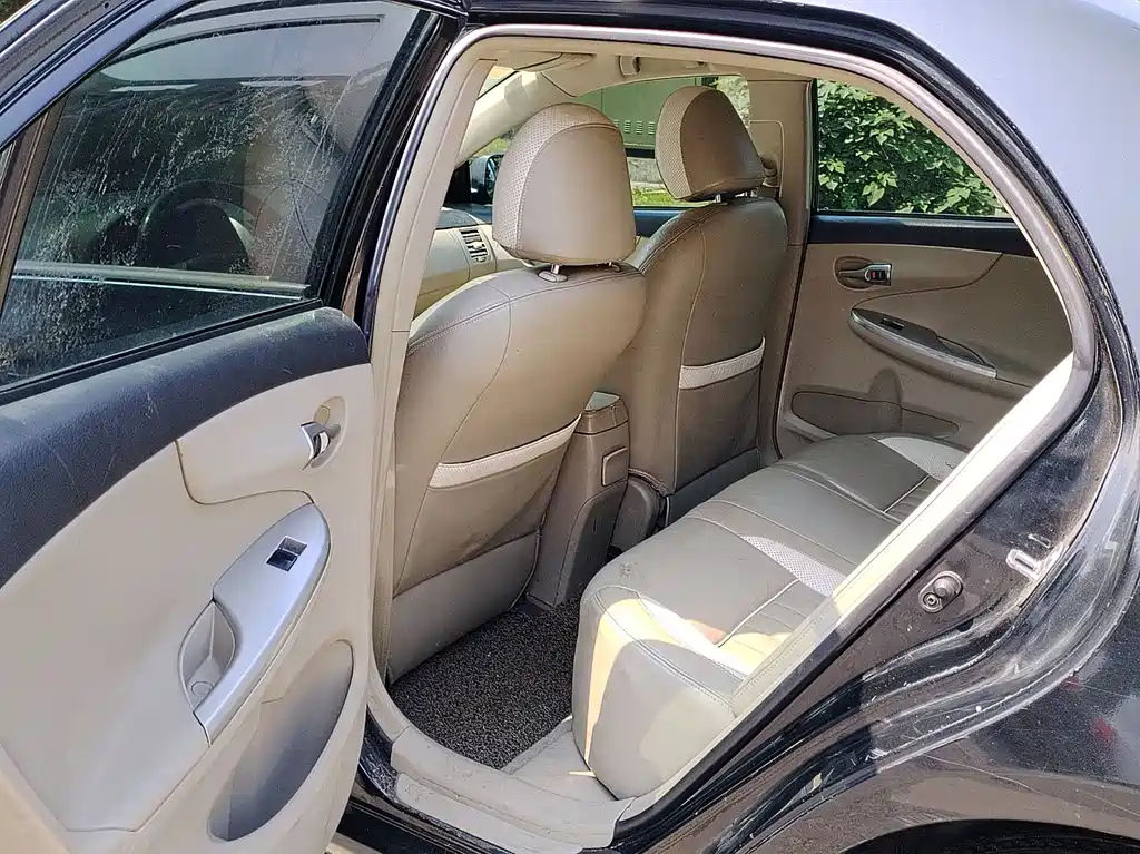 TOYOTA COROLLA 2013