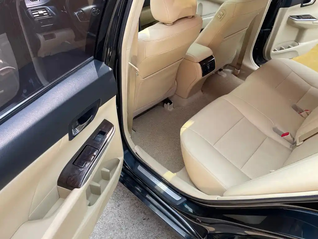 TOYOTA CAMRY 2015