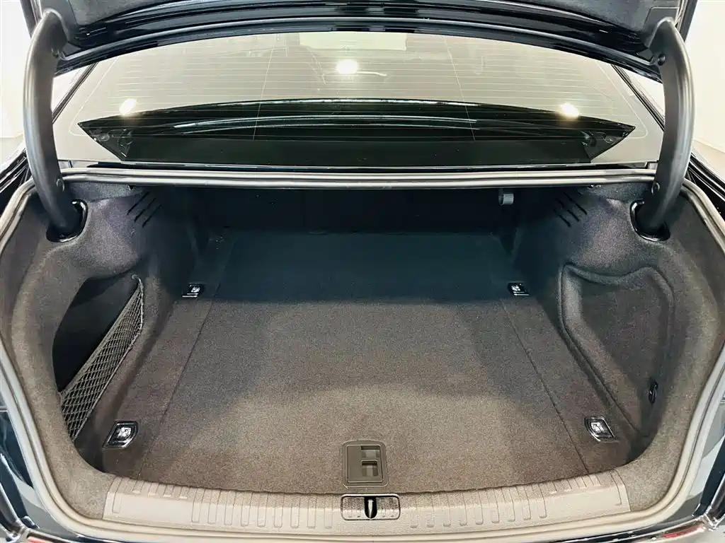 AUDI A6L 2021