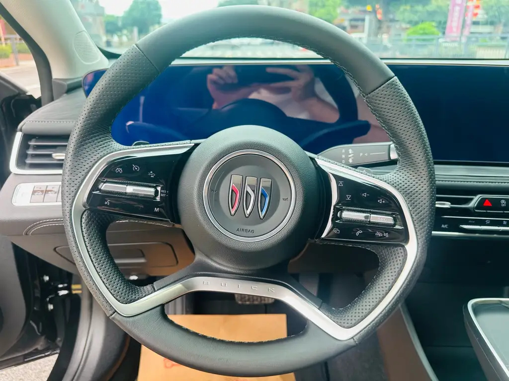 BUICK LACROSSE 2025