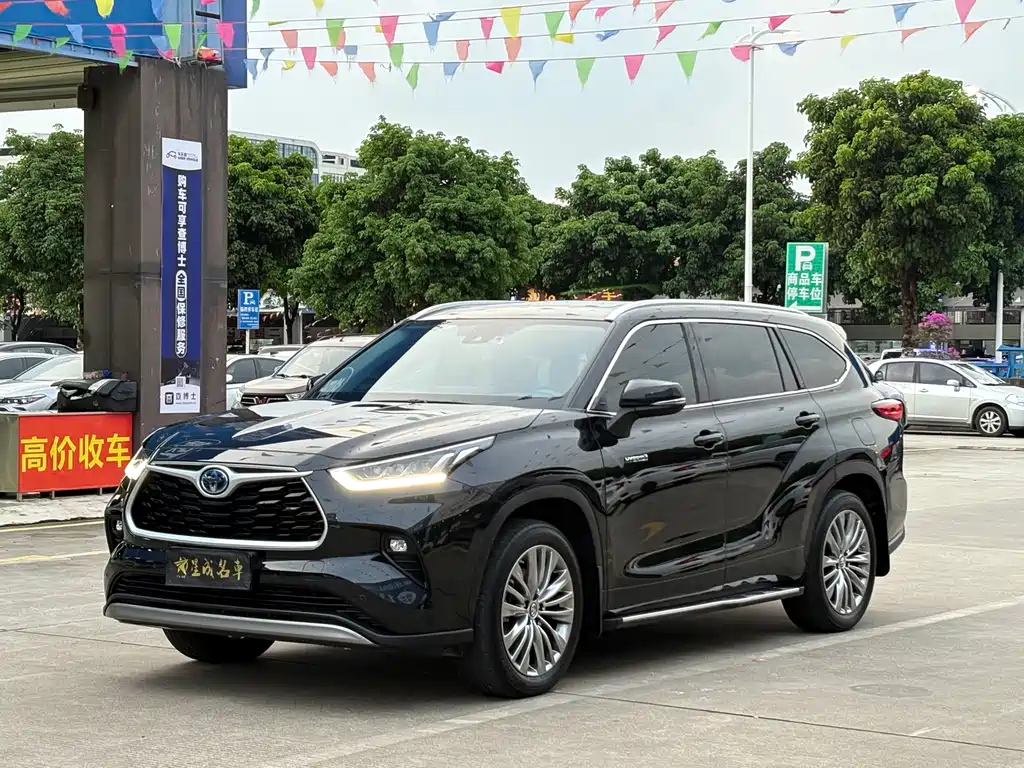 TOYOTA HIGHLANDER 2022