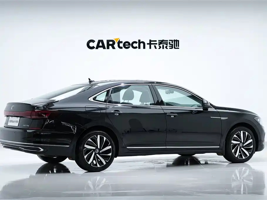 VOLKSWAGEN PASSAT 2022