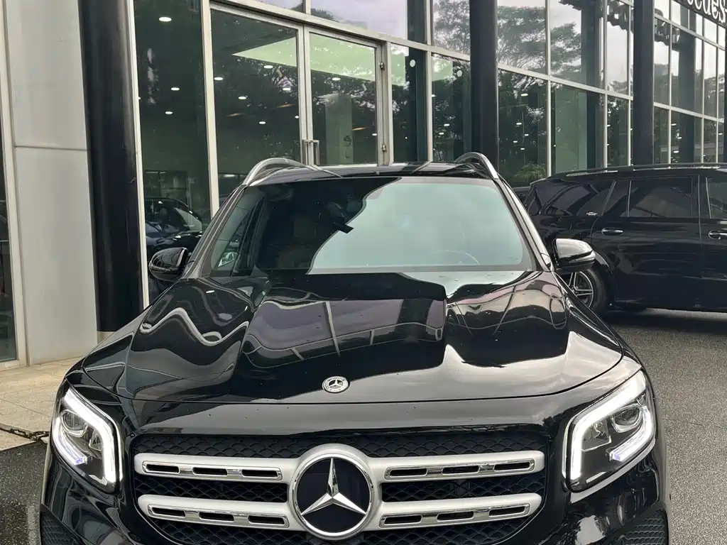 MERCEDES BENZ GLB 2023