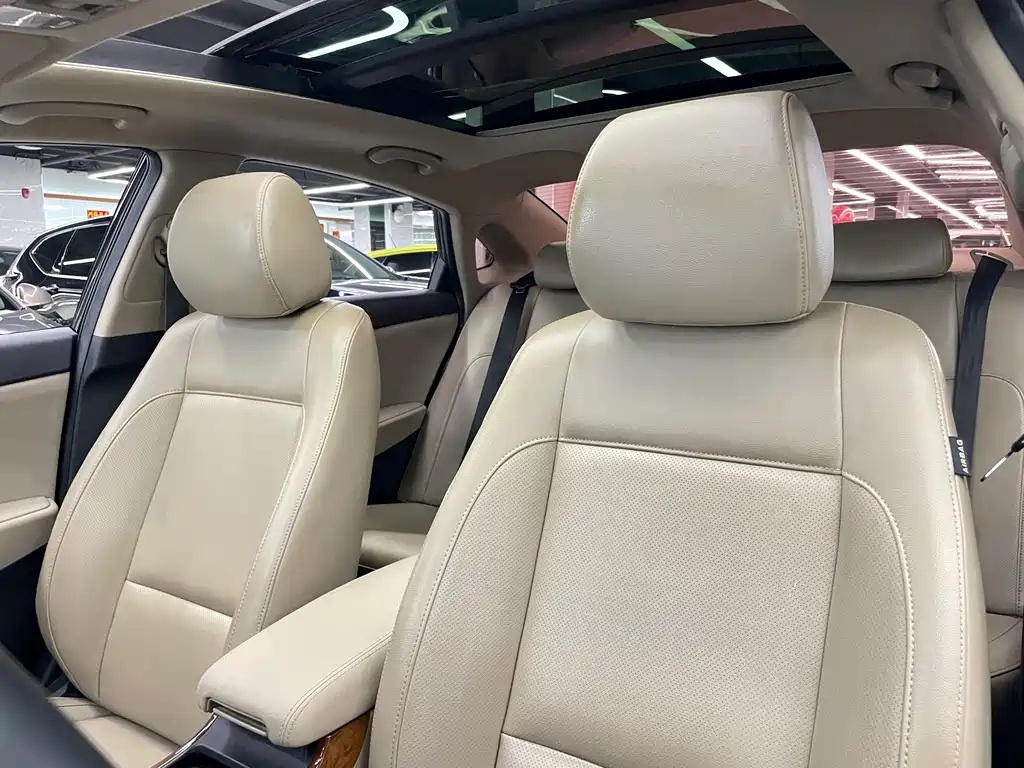 HYUNDAI MISTRA 2014