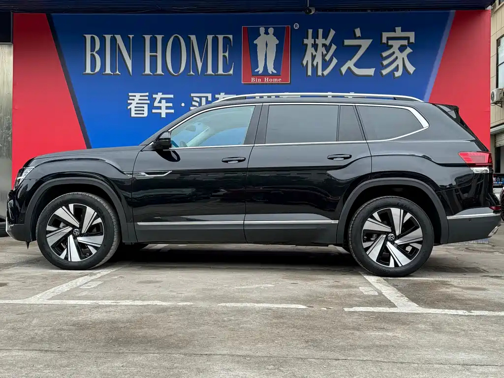 VOLKSWAGEN TOURAN 2022