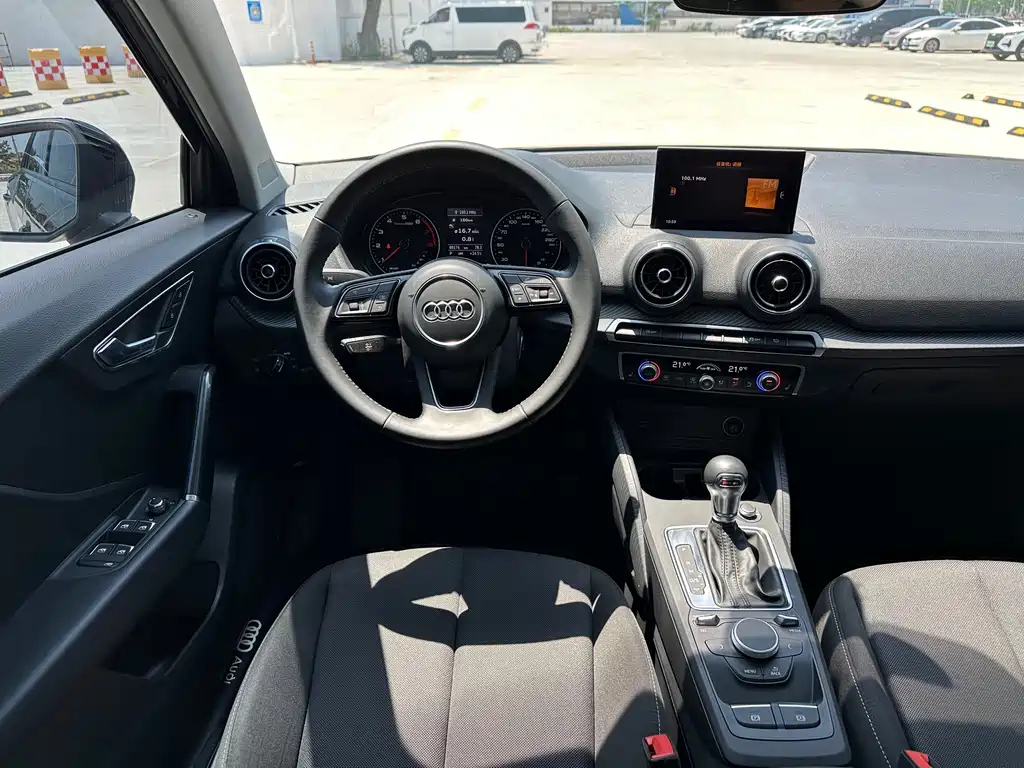 AUDI Q2L 2018