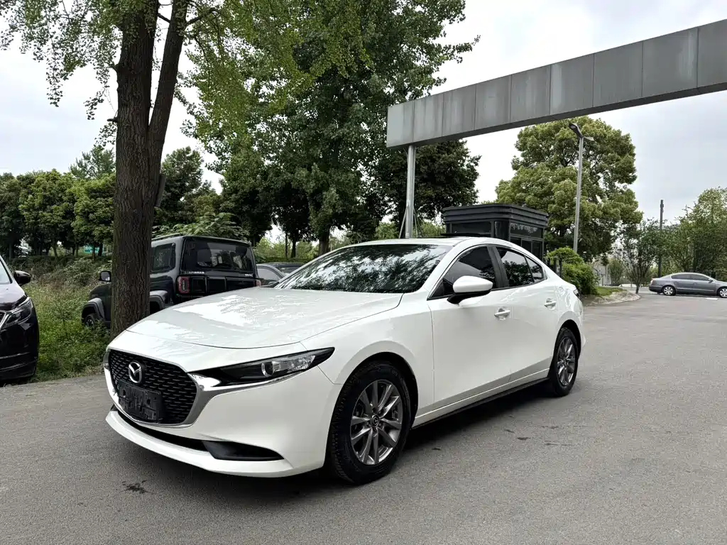 MAZDA 3 AXELA 2021