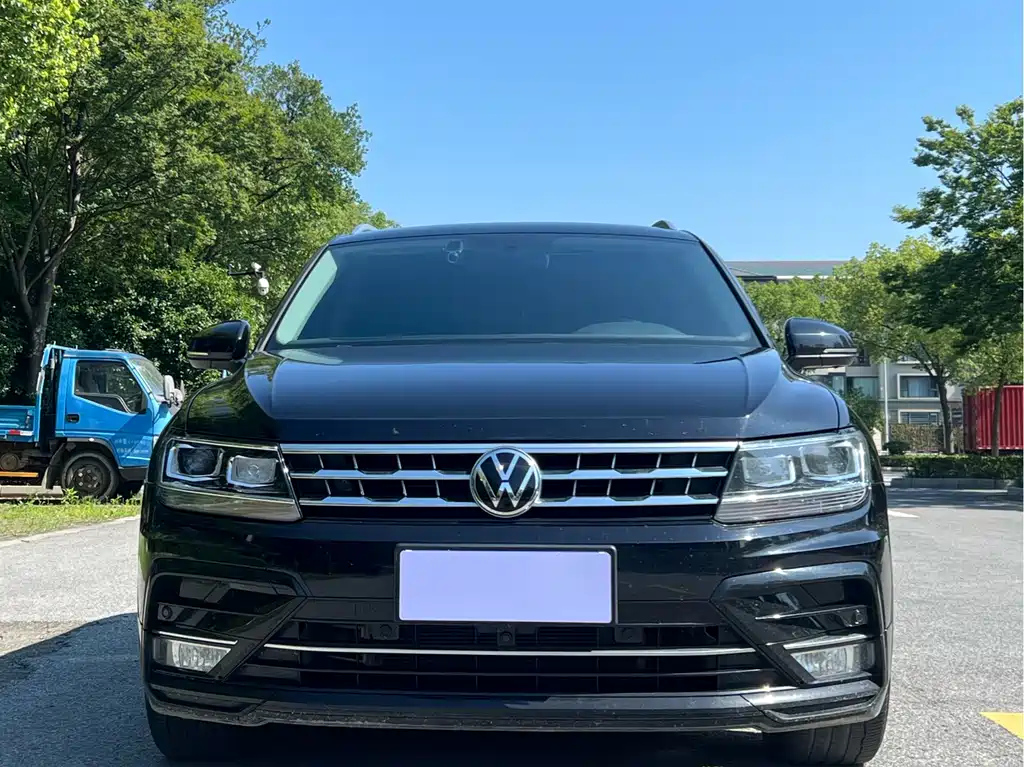 VOLKSWAGEN TIGUAN L 2021
