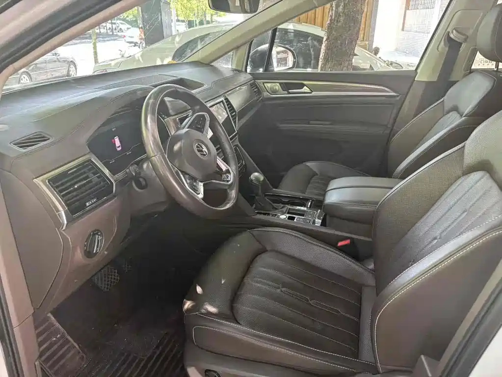 VOLKSWAGEN VILORAN 2020