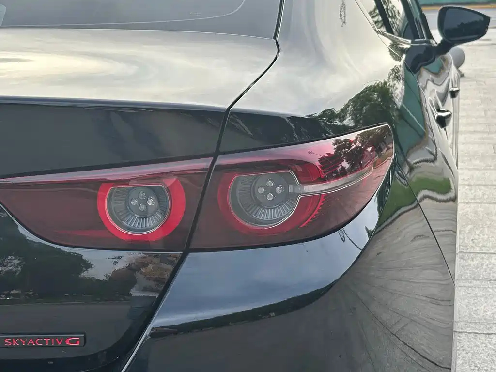MAZDA 3 AXELA 2023