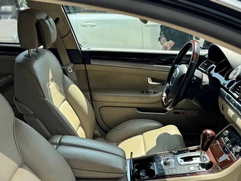 AUDI A8 2009