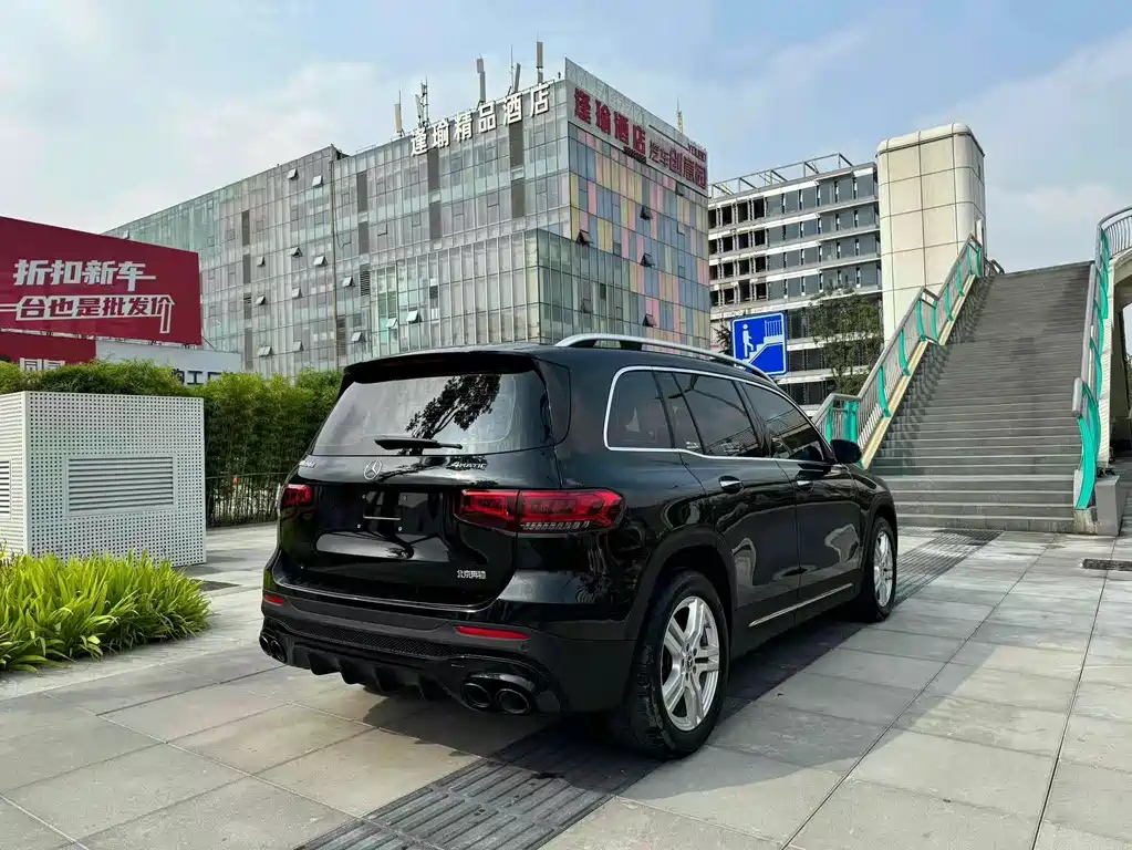 MERCEDES BENZ GLB 2023