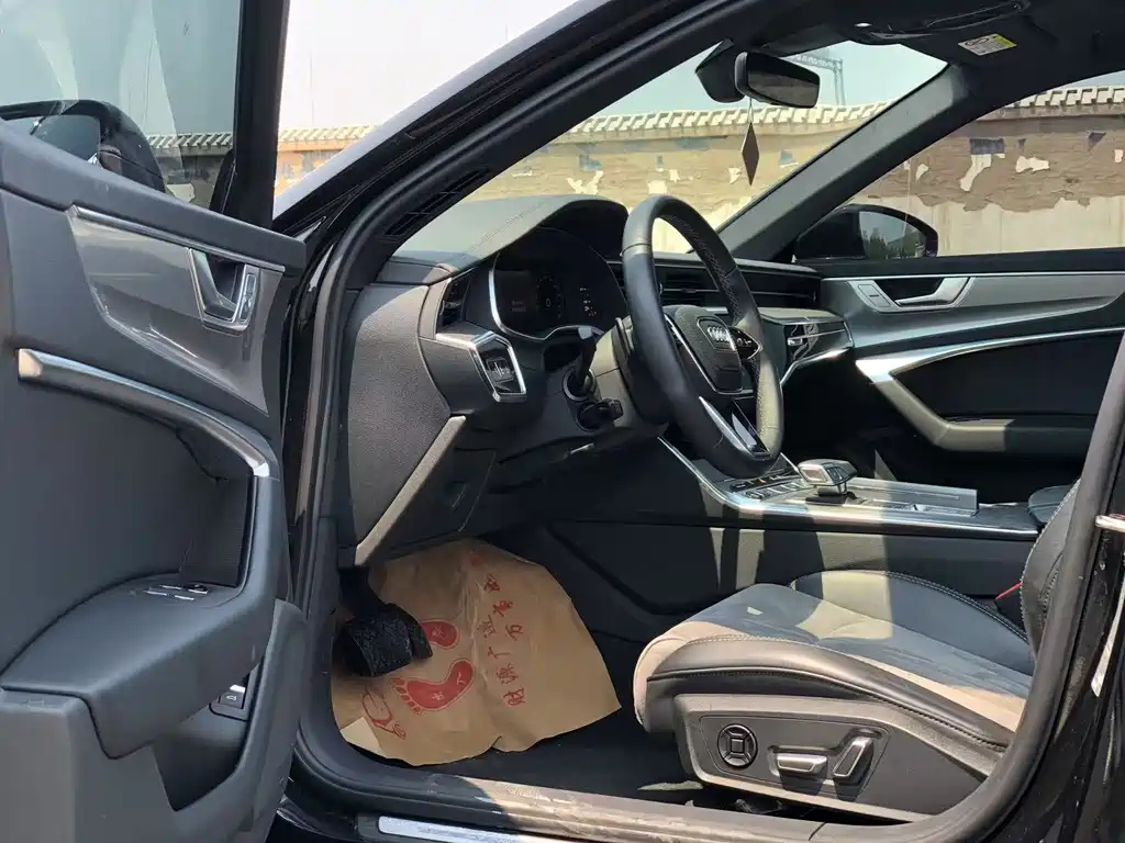 AUDI A6L 2023