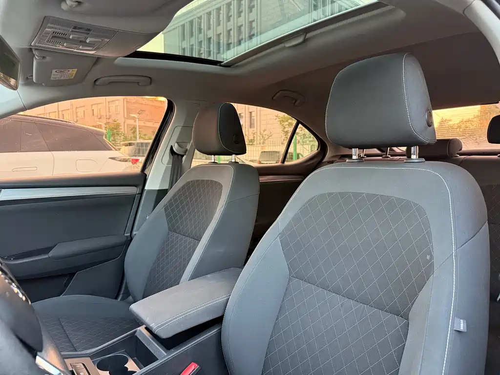 SKODA SUPERB 2019