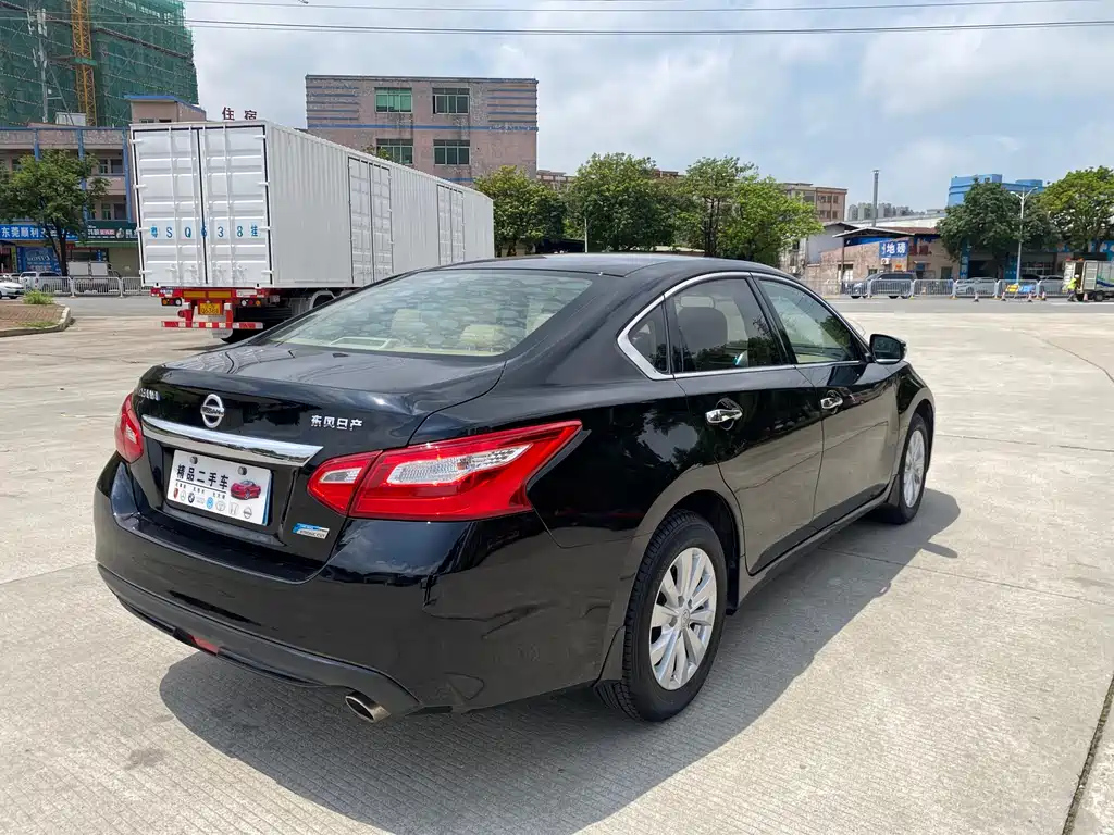 NISSAN TEANA 2016