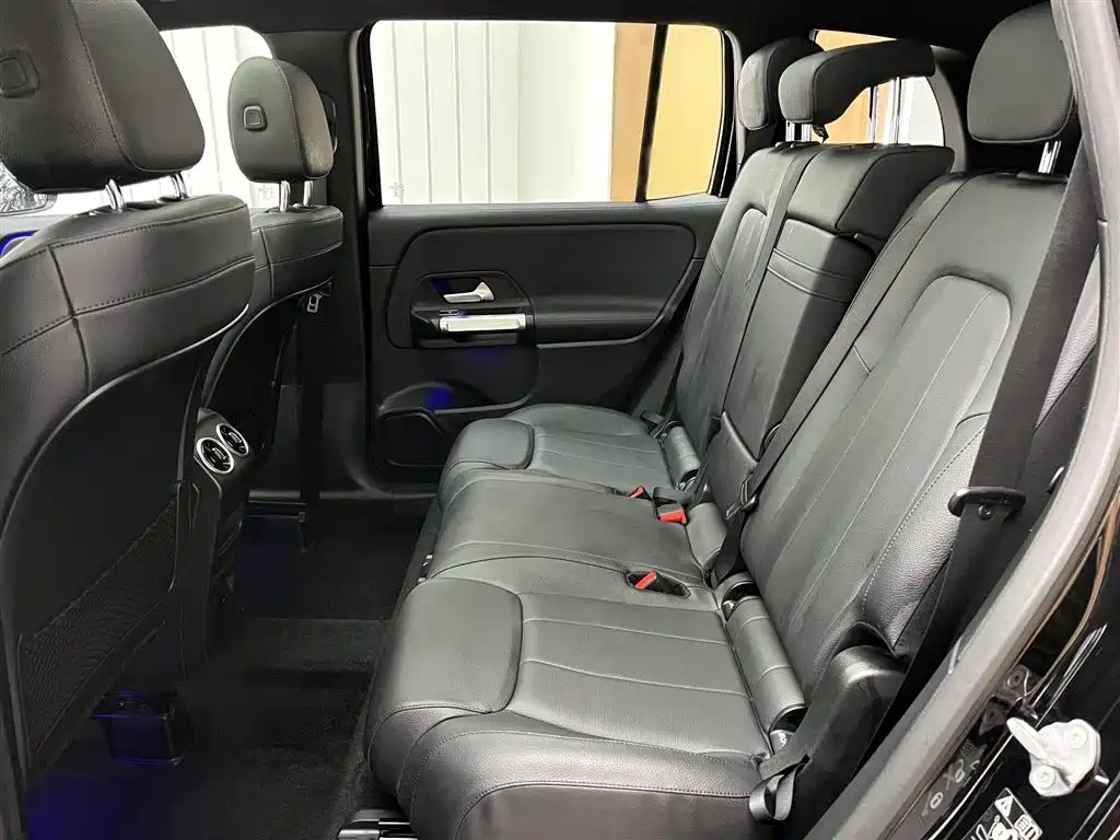 MERCEDES BENZ GLB 2021