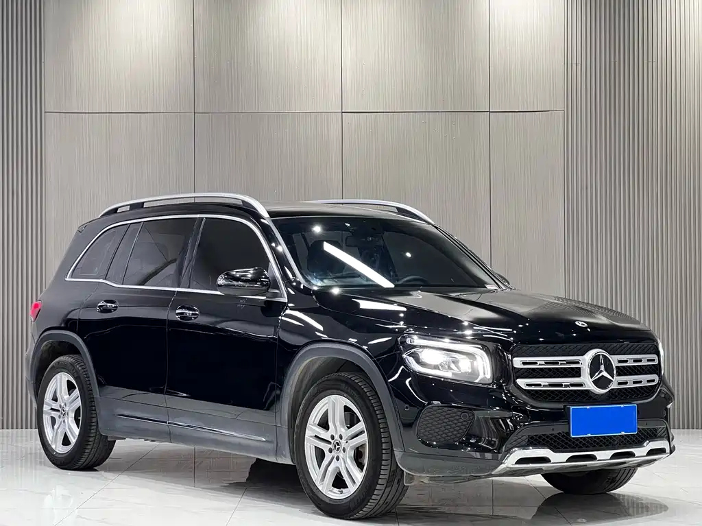 MERCEDES BENZ GLB 2023