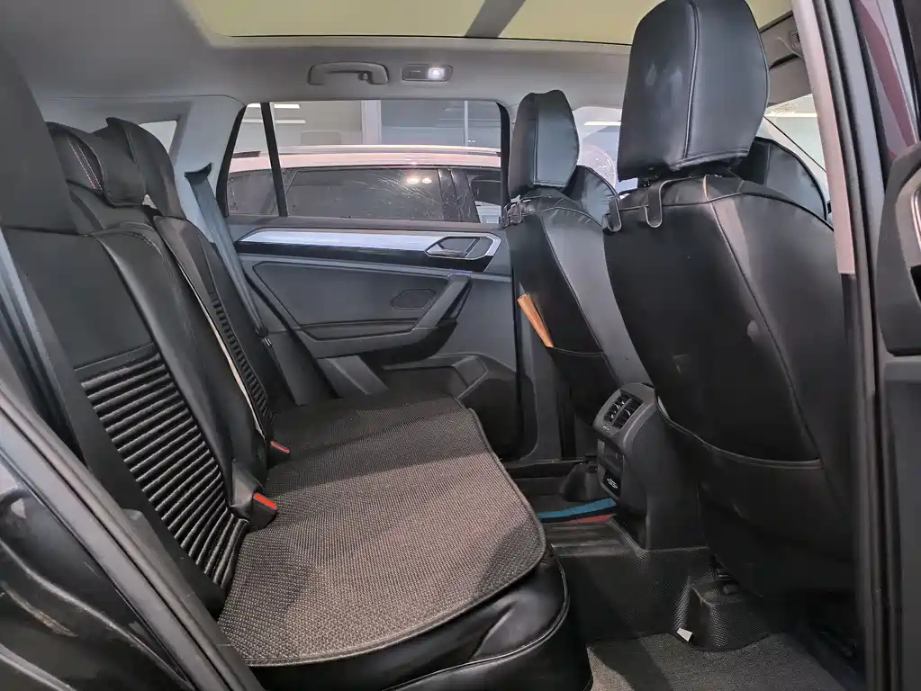 VOLKSWAGEN TAYRON 2021